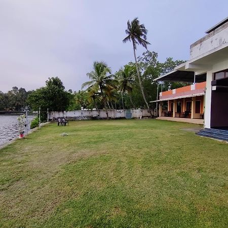 Wind &Waves Apartment Kollam Exterior foto