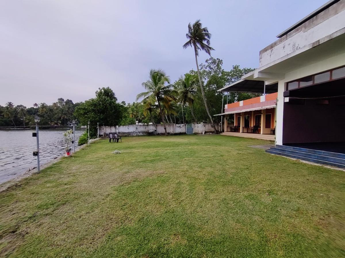 Wind &Waves Apartment Kollam Exterior foto
