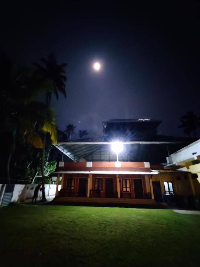 Wind &Waves Apartment Kollam Exterior foto