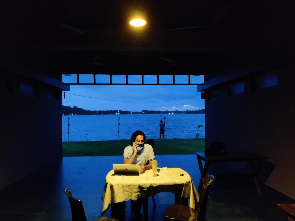 Wind &Waves Apartment Kollam Exterior foto