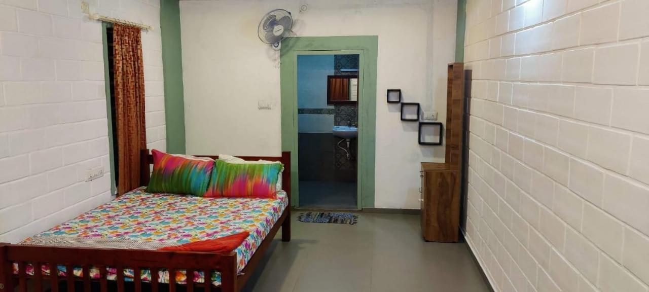 Wind &Waves Apartment Kollam Exterior foto